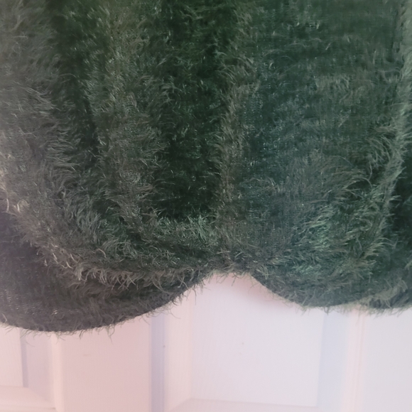 Cozy Green Women's Sweater - Picture 2 of 6